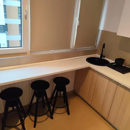 812 B2 부쿠레슈티