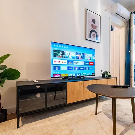 812 B2 Apartment *
