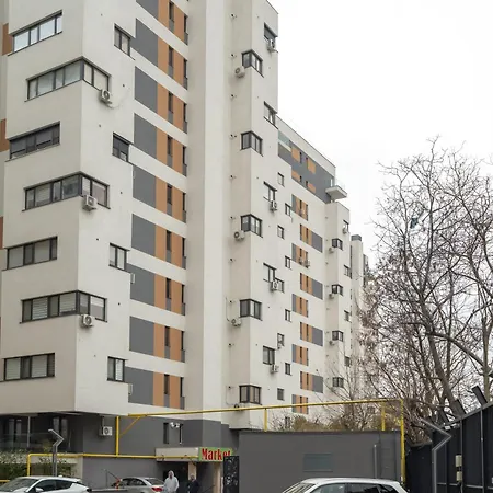 Apartment 812 B2